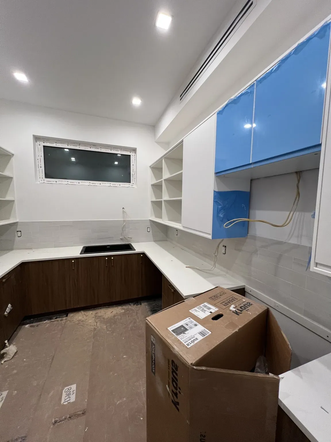 Grey Flat-Panel Modern Kitchen