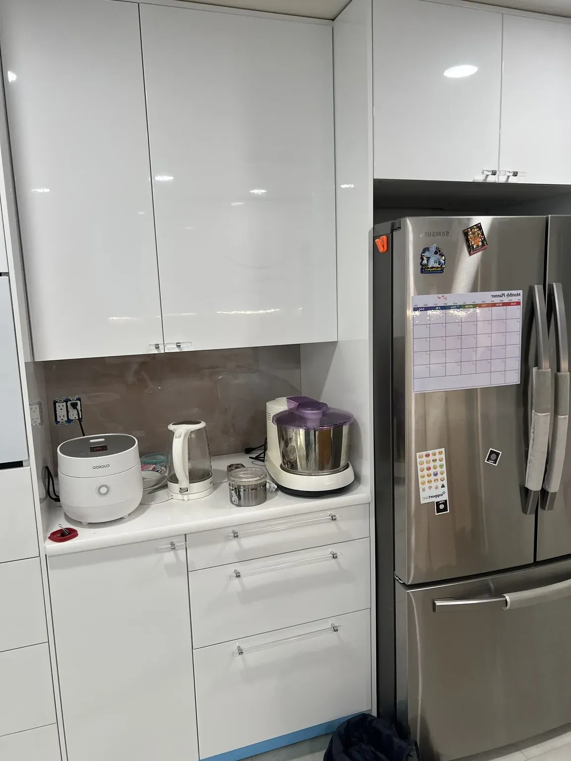 White High-Gloss Modern Kitchen